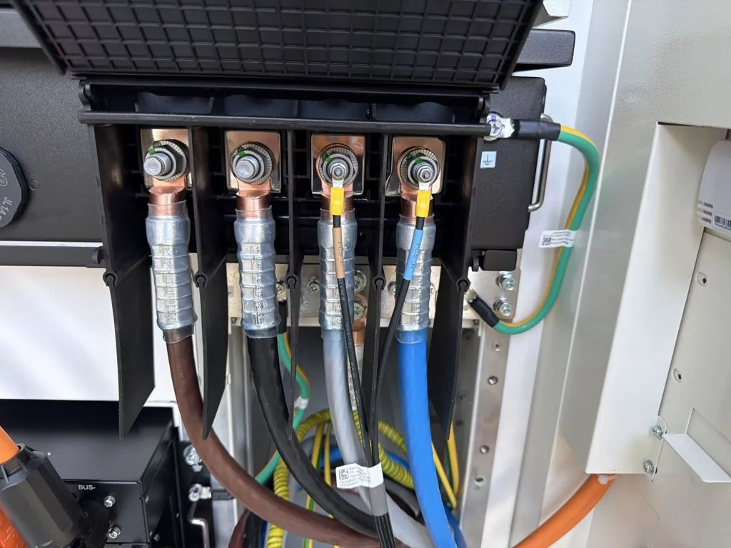 DC-aansluiting van een batterijsysteem